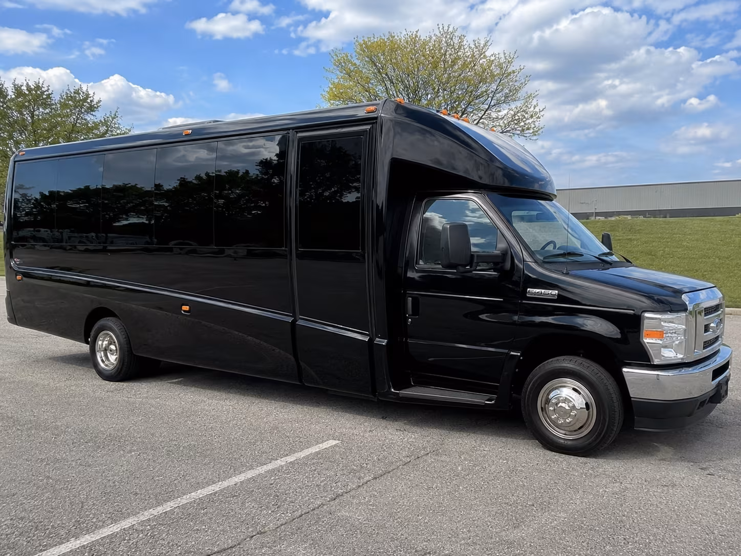 charter buses to amica mutual pavilion and providence concert venues
