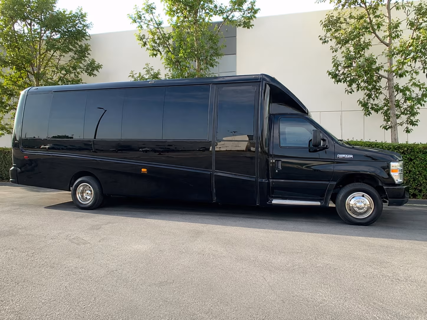 concert bus rentals to xfinity center and great woods shows