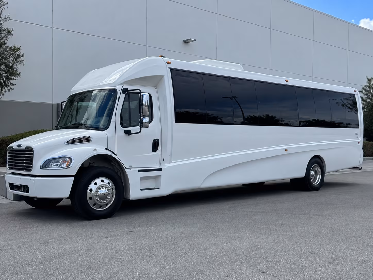 fall river party bus