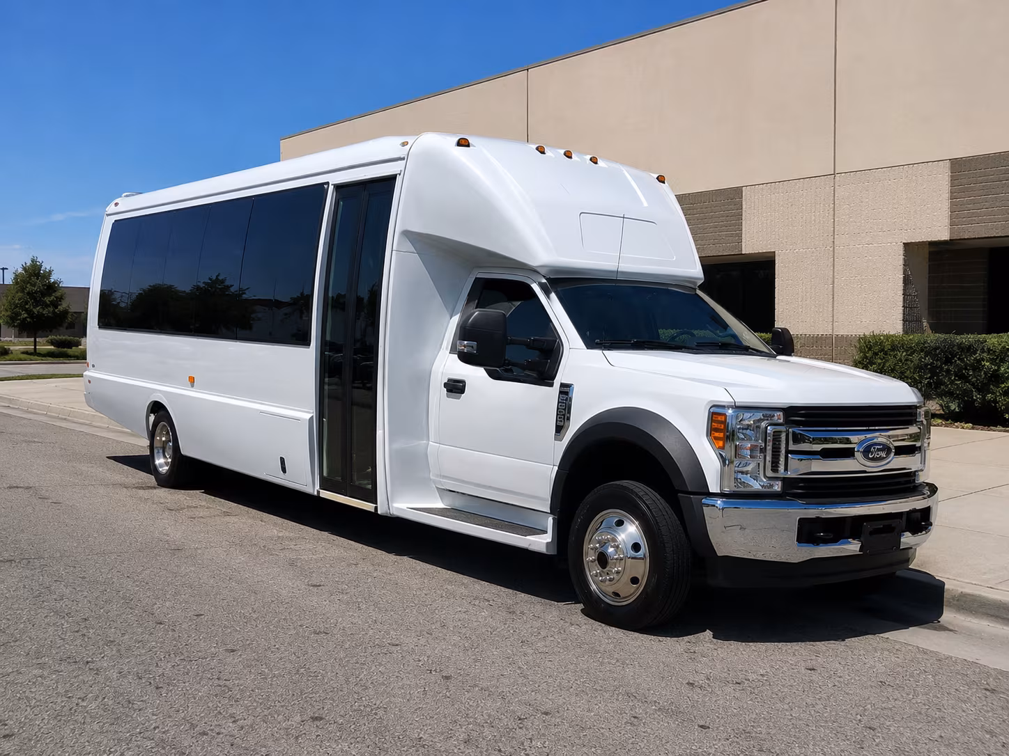 minibus rentals for corporate wine tours and private group outings near fall river