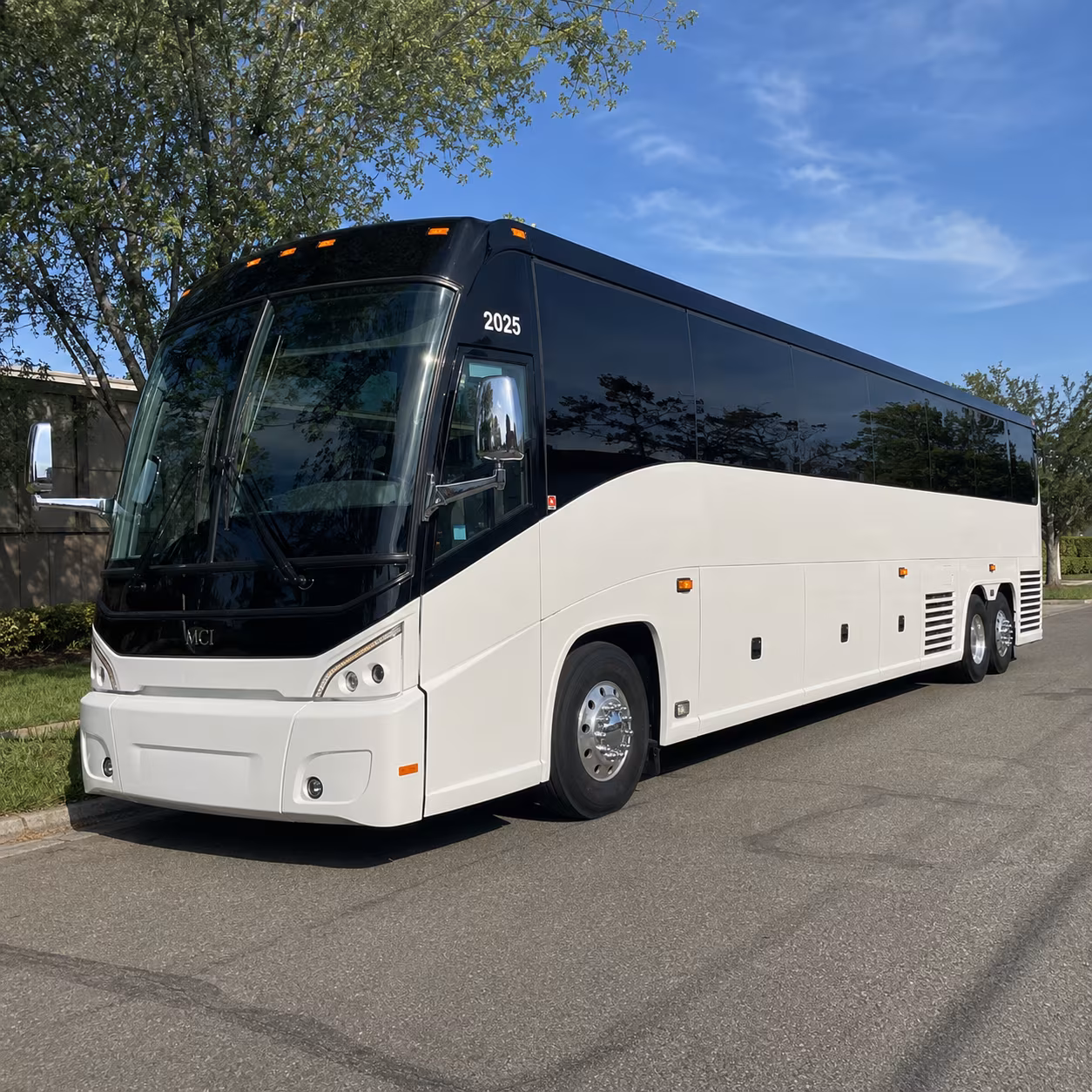shuttle buses connecting fall river workers to providence and boston